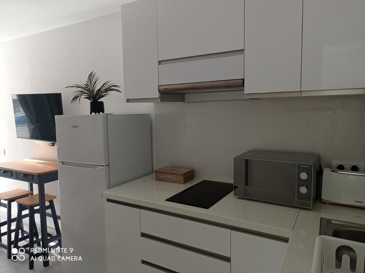 Isabel Del Mar Apartment San Bartolome Bagian luar foto