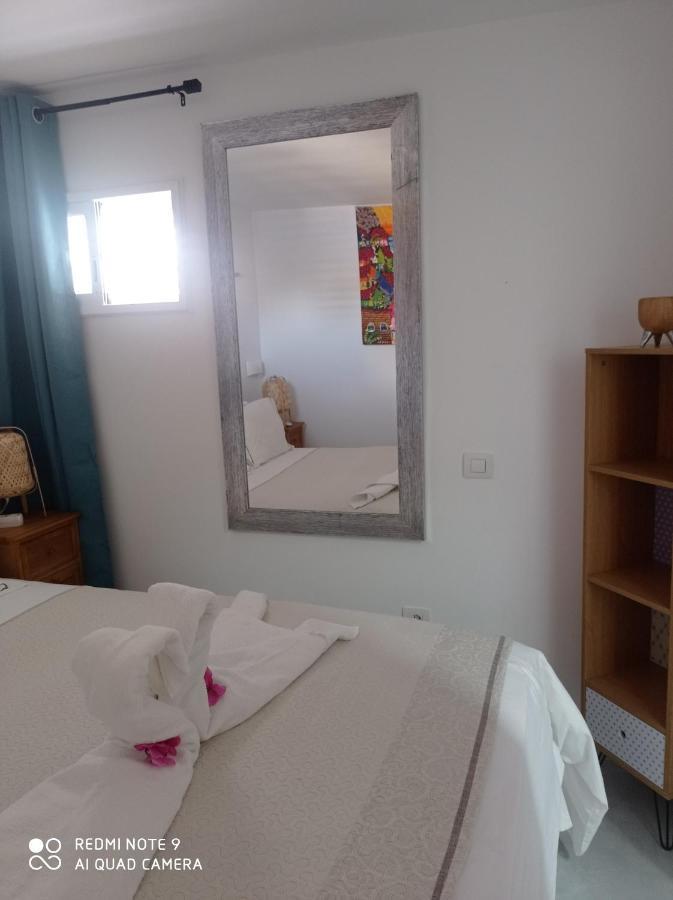 Isabel Del Mar Apartment San Bartolome Bagian luar foto